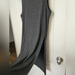 Betsey Johnson Performance sleeveless gray ribbed tunic size M